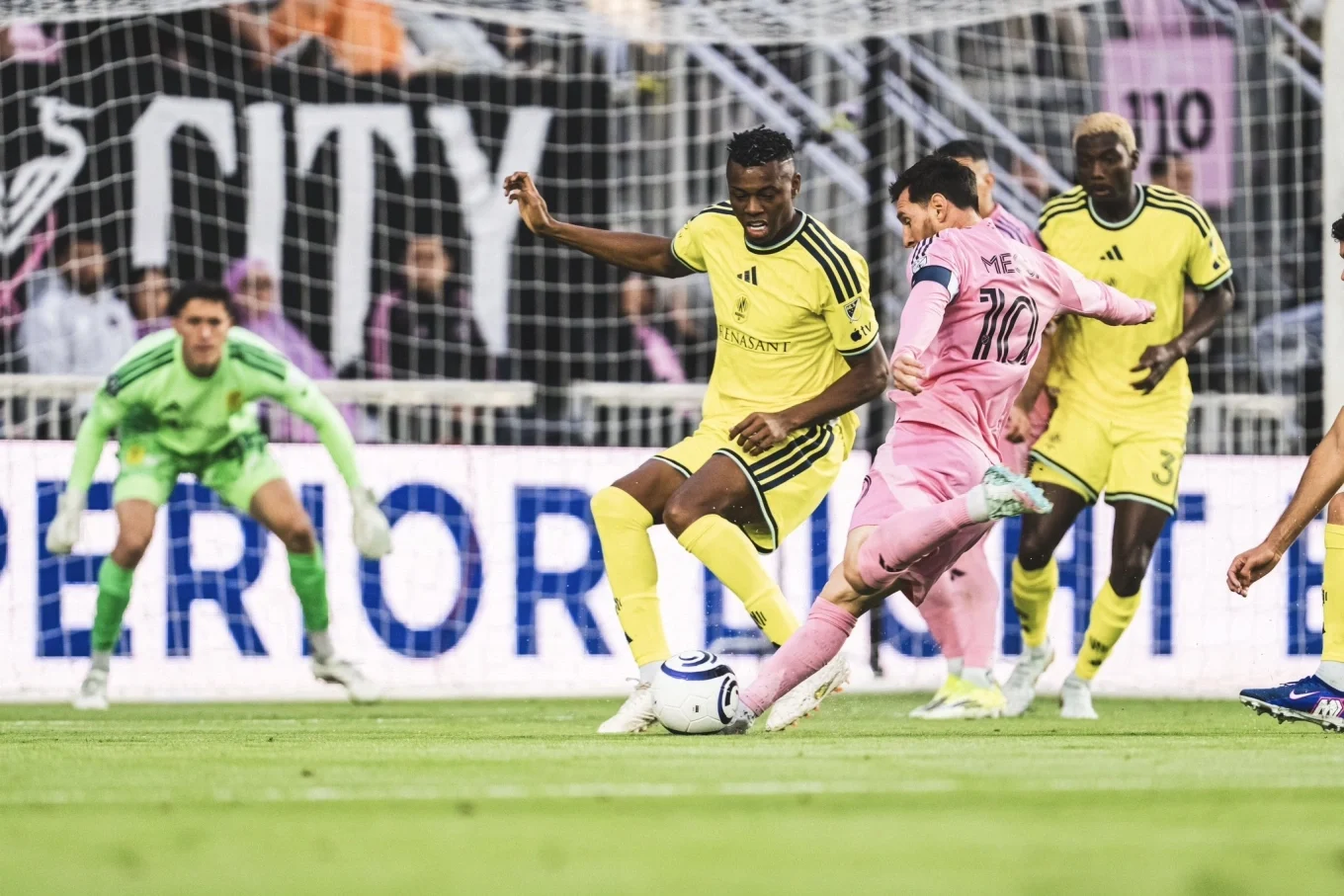 Messi tỏa sáng vẫn không cứu nổi Inter Miami